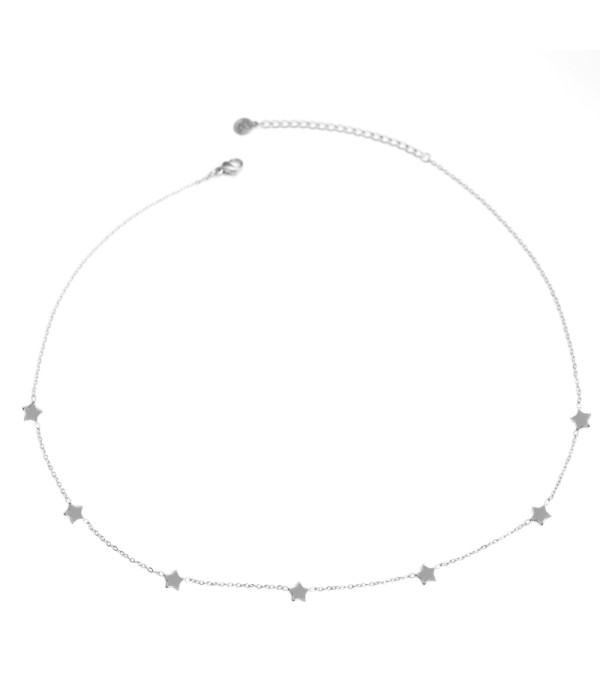 Collar plateado de estrellas