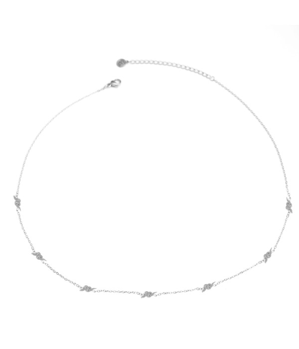 Collar plateado de serpiente
