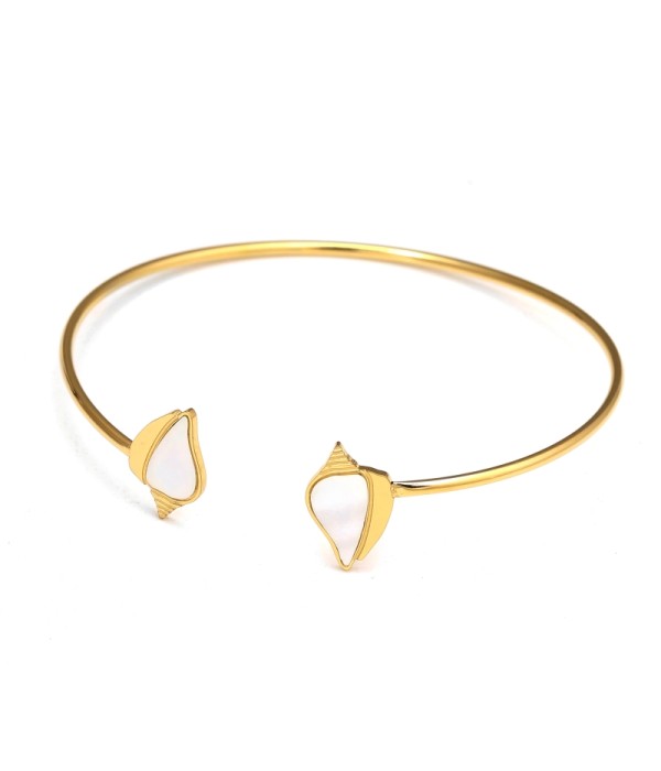 Pulsera rígida dorada con concha de nácar