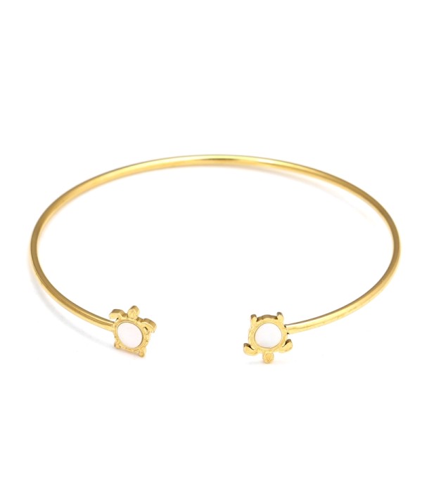 Pulsera rígida dorada con tortuga de nácar