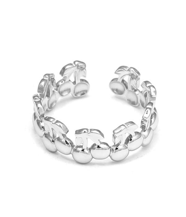 Anillo plateado de cerezas