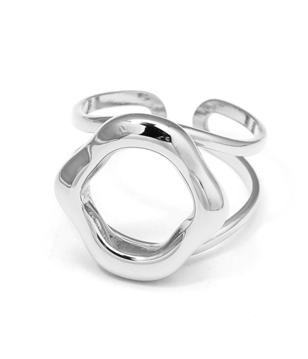 Anillo con diseño de óvalo hueco