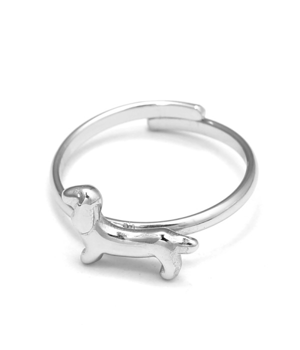 Anillo plateado de perro salchicha