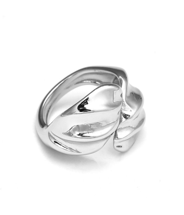 Anillo de formas entrelazadas