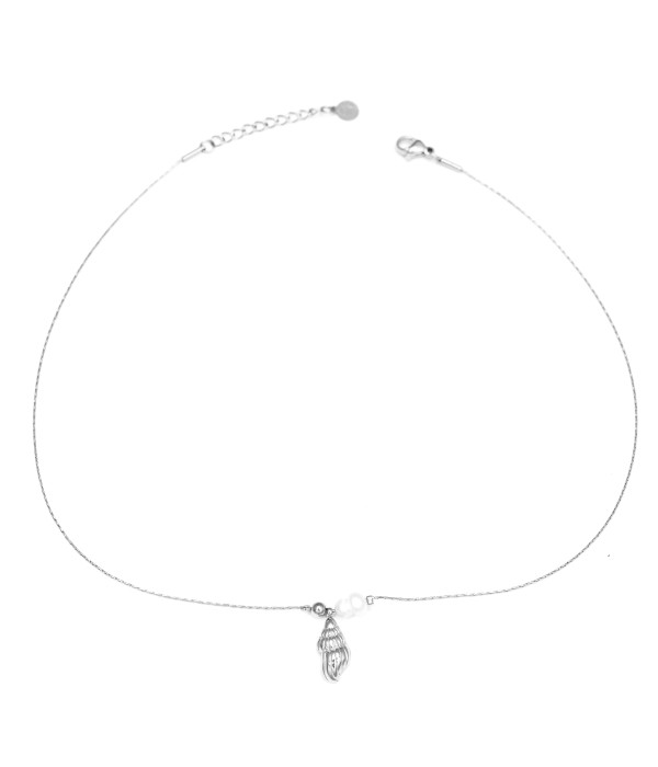 Collar plateado con caracola y perla