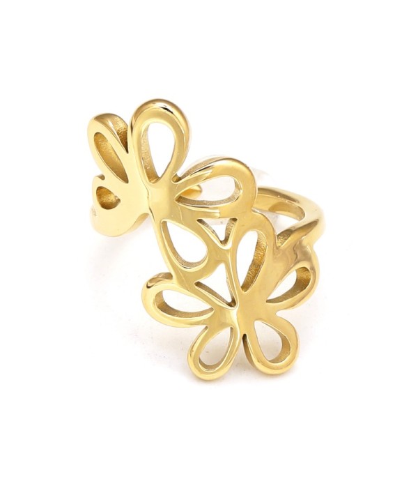 Anillo dorado con flores caladas