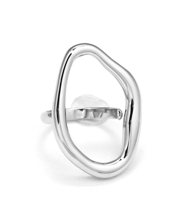 Anillo plateado de óvalo irregular