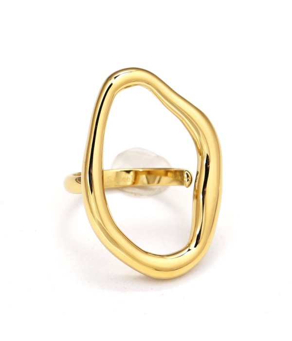 Anillo dorado de óvalo irregular
