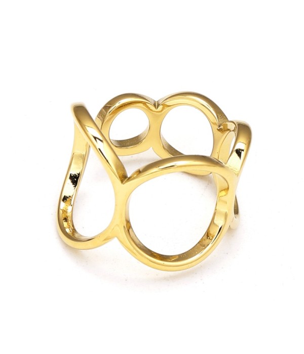 Anillo dorado de diseño orgánico