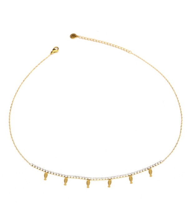 Collar dorado con detalles brillantes y...