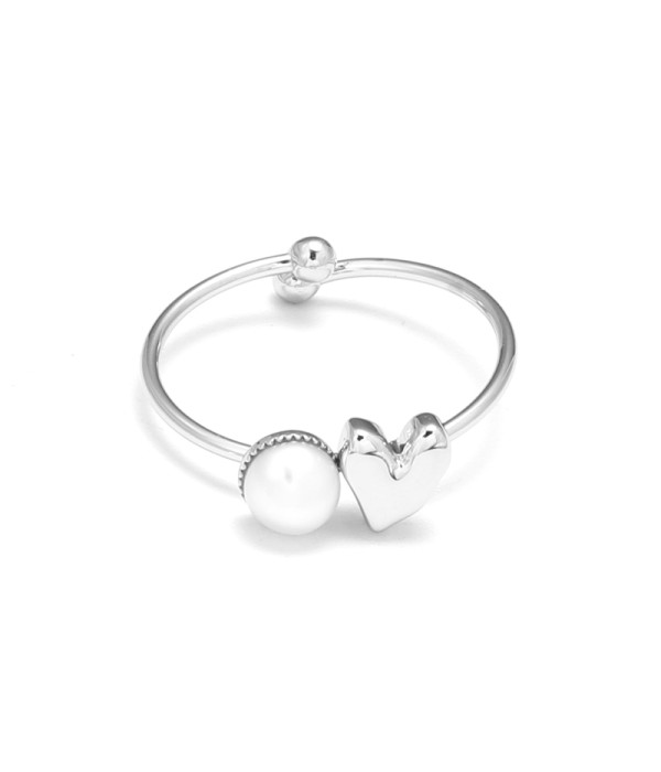 Anillo con perla y corazón retorcido