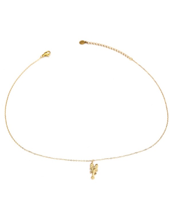 Collar dorado con colgante de langosta
