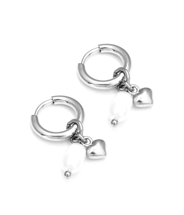Pendientes plateados con perla y corazón