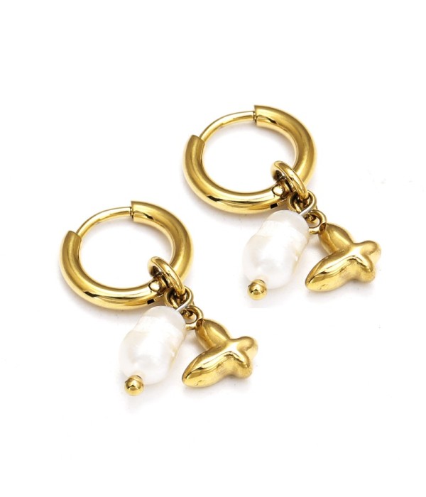 Pendientes dorados con perla y mariposa