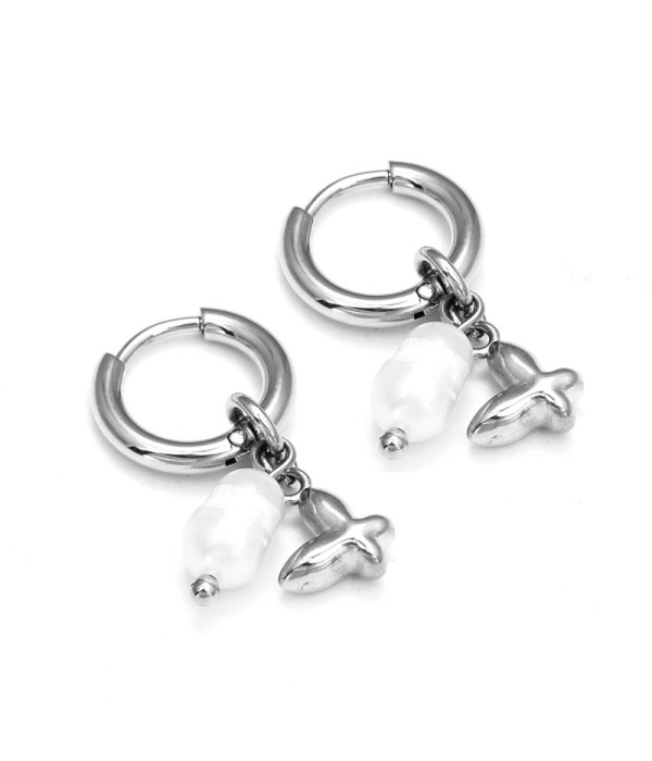 Pendientes plateados con perla y mariposa