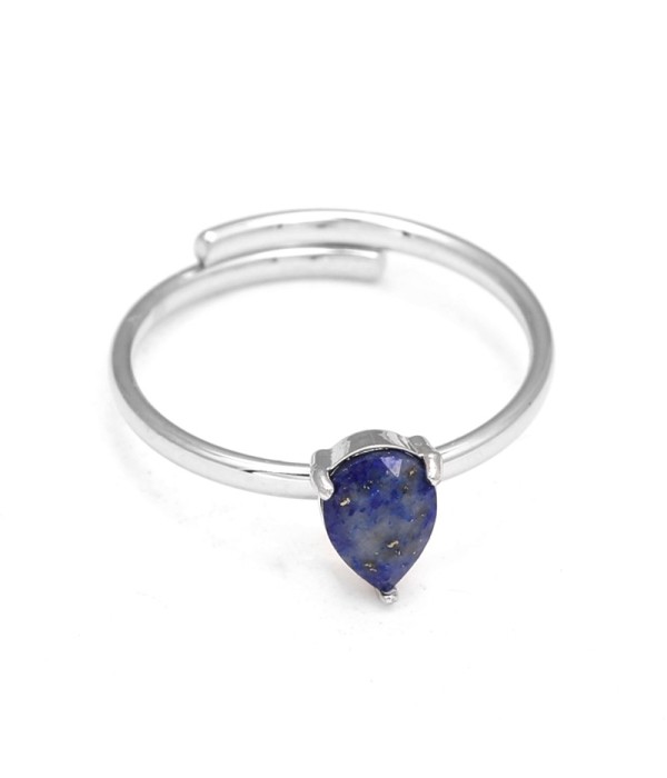 Anillo plateado con piedra en forma de gota