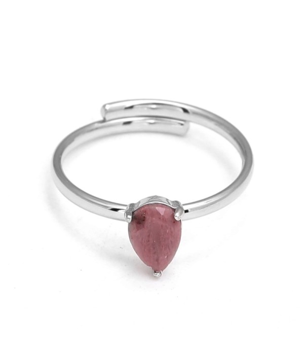 Anillo plateado con piedra en forma de gota