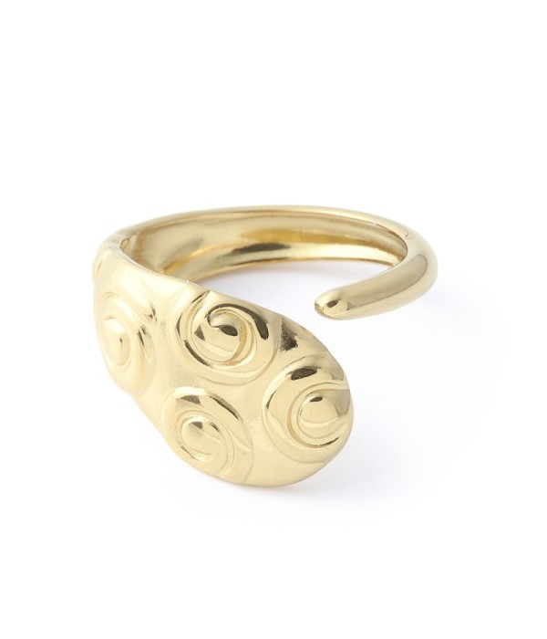 Anillo de diseño espiral abstracto