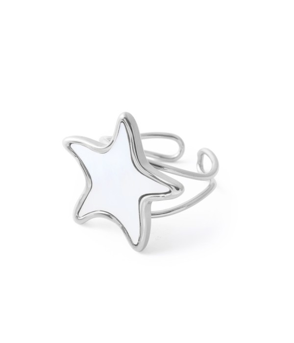 Anillo plateado en forma de estrella con nácar