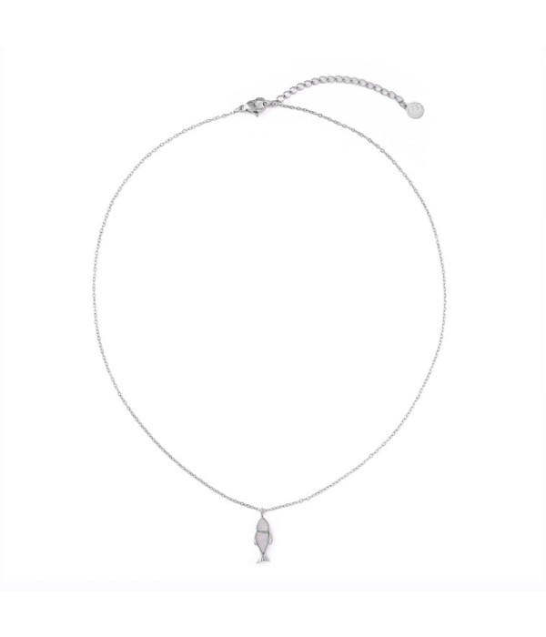 Collar plateado de pescado con nácar