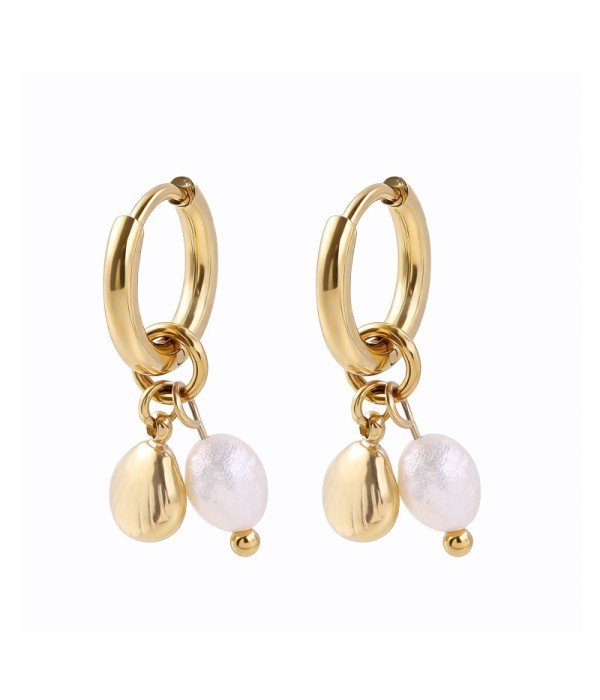 Pendientes dorados con perla y concha