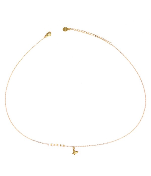 Collar dorado con mariposa y perla