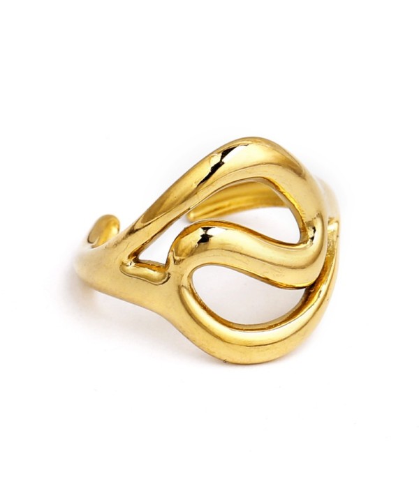 Anillo de tres líneas curvas