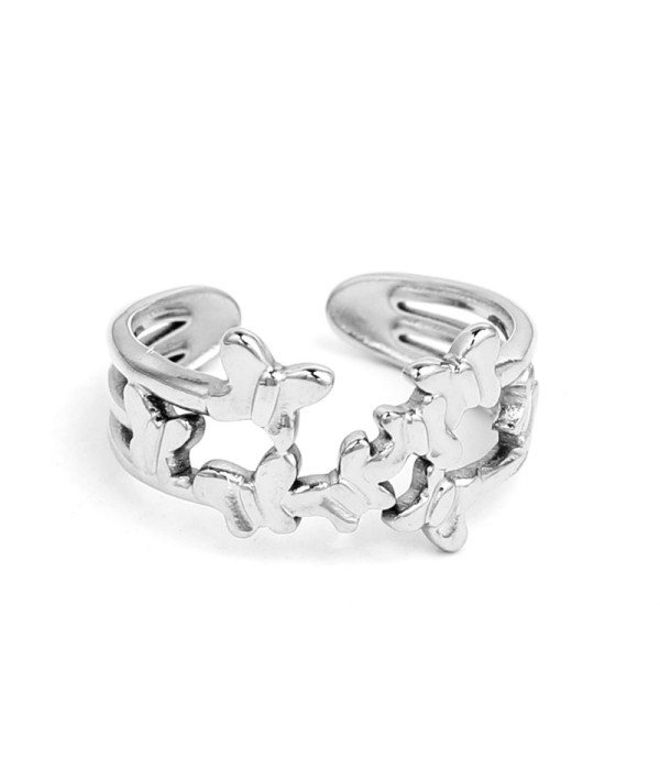 Anillo con mariposas decorativas