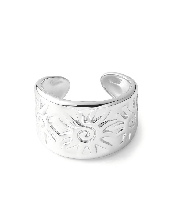 Anillo ancho con grabado decorativo