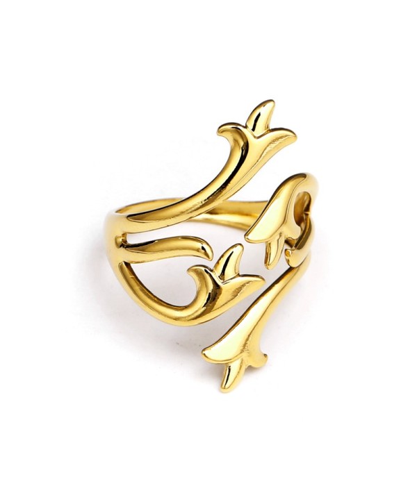 Anillo dorado con diseño de enredaderas entrelazadas