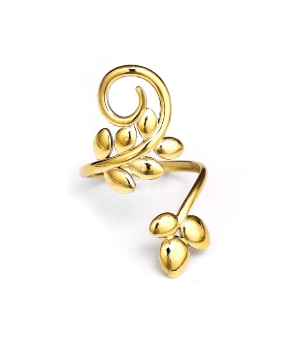 Anillo dorado de hojas