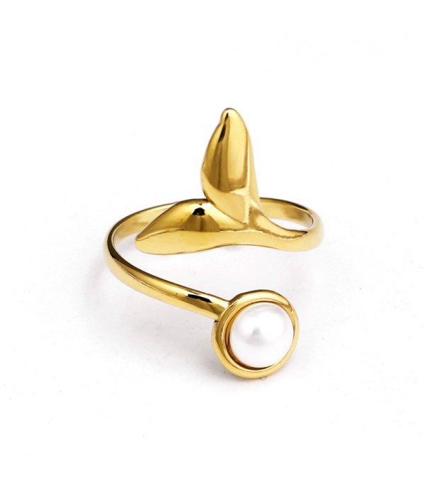 Anillo dorado de cola de pez y perla