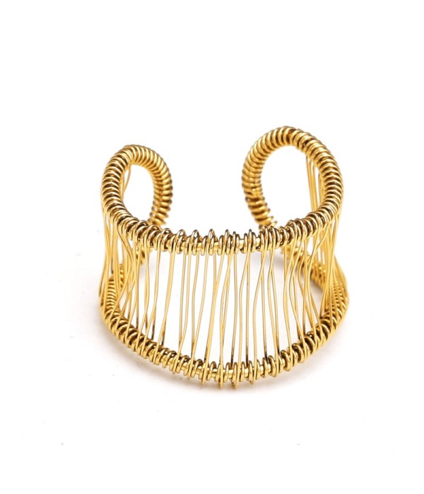 Anillo con diseño de malla