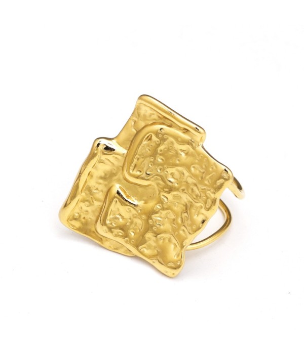 Anillo dorado con placa texturizada