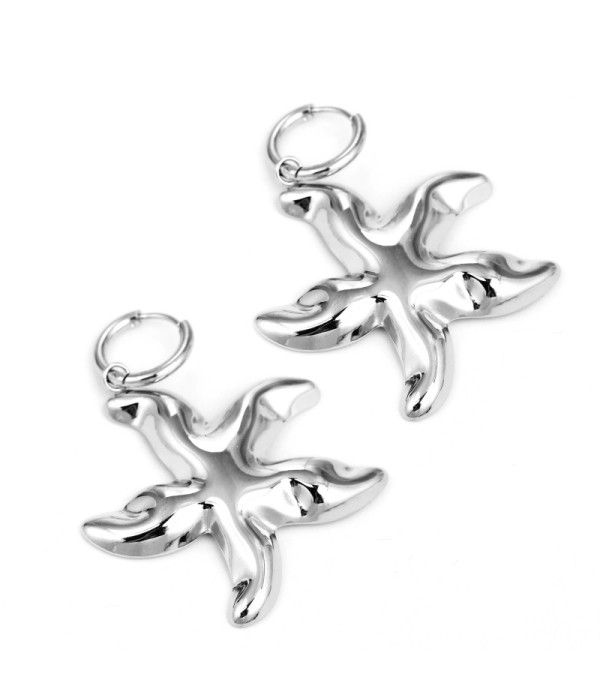 Pendientes de aro plateados con colgante de estrella de mar