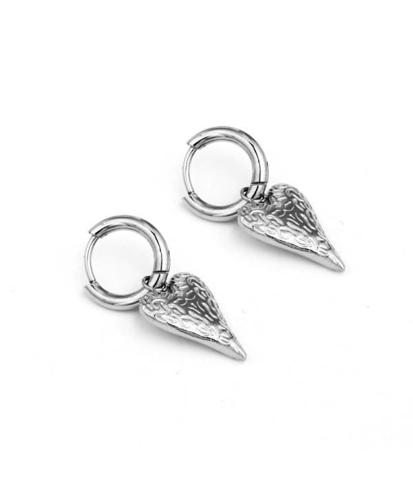 Pendientes de aro plateados con colgante de corazón
