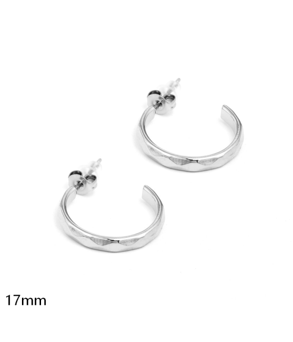 Pendientes de aro plateados con textura...
