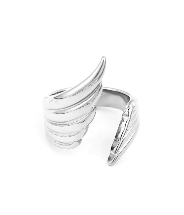 Anillo plateado de ala elegante