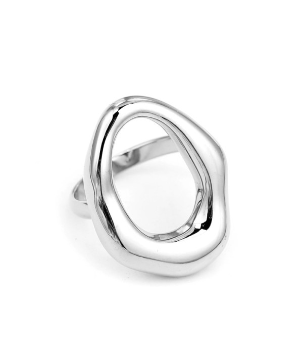 Anillo plateado ovalado minimalista