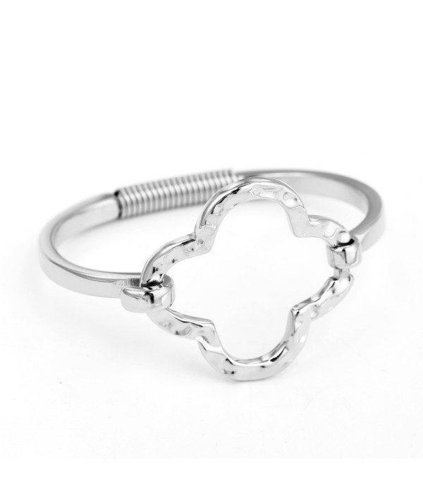 Pulsera rígida con trébol de cuatro hojas central 2