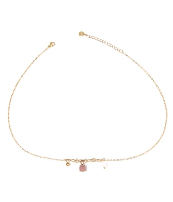 Collar dorado con colgante de piedra redondo y perla