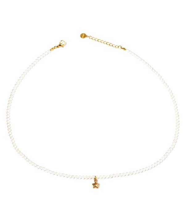 Collar de perlas con colgante de estrella dorado
