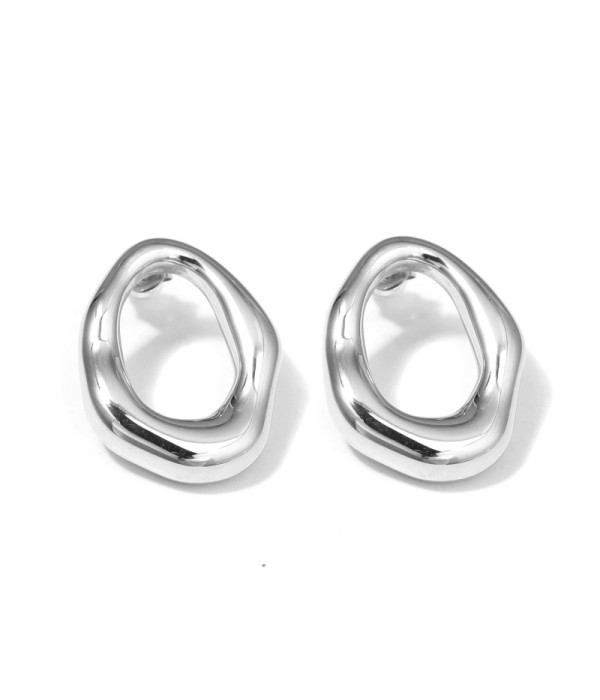 Pendientes plateados ovalados