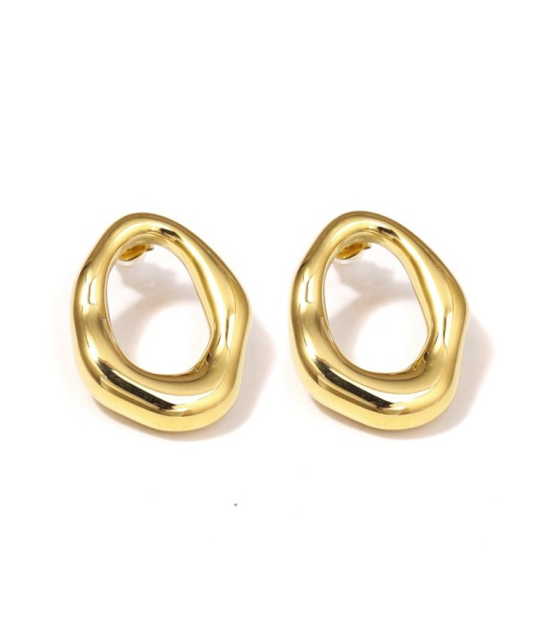Pendientes dorados ovalados