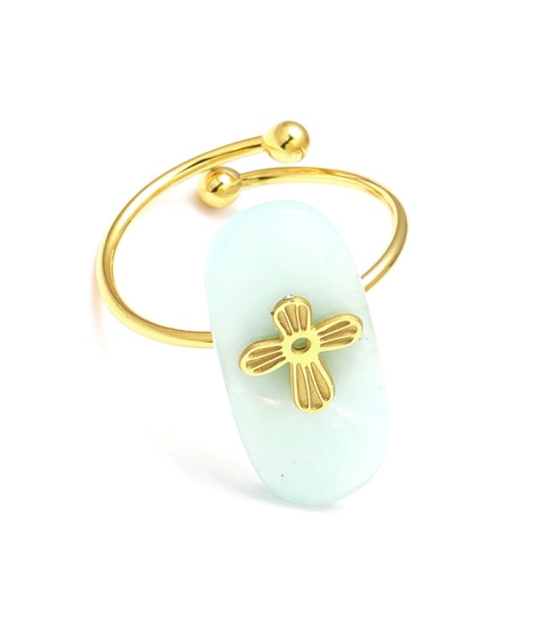 Anillo abierto dorado con detalle cruz y piedra rectangular redondeada
