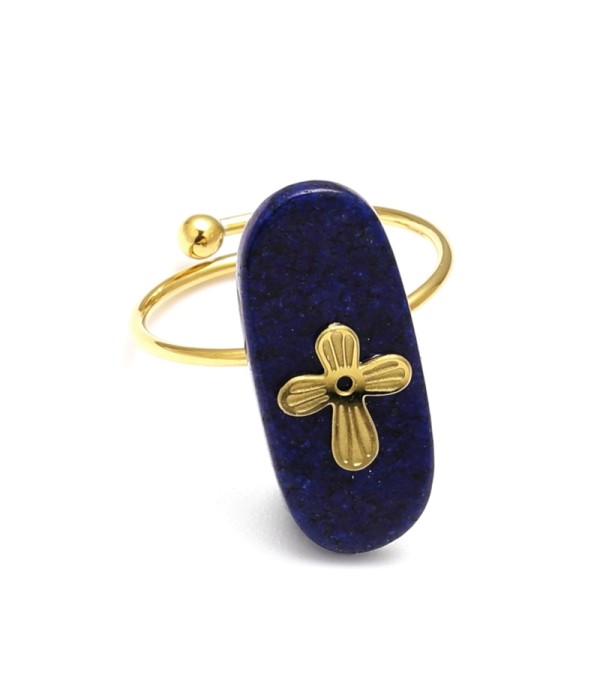 Anillo abierto dorado con detalle cruz y piedra rectangular redondeada