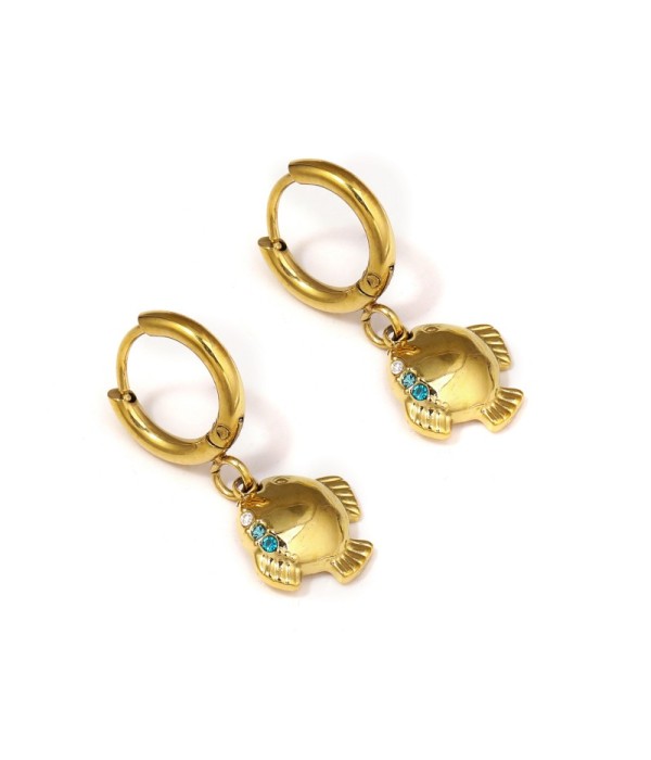 Pendientes dorados de aro con colgante de pez y circonitas