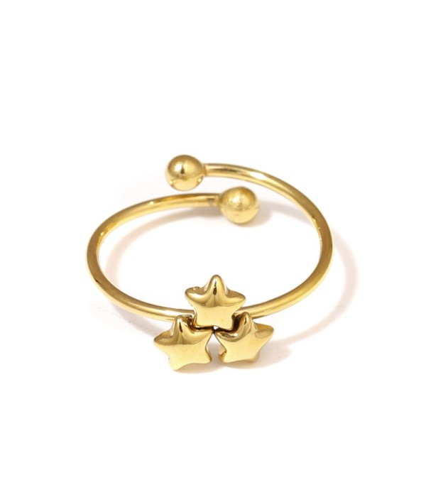 Anillo dorado con tres estrellas