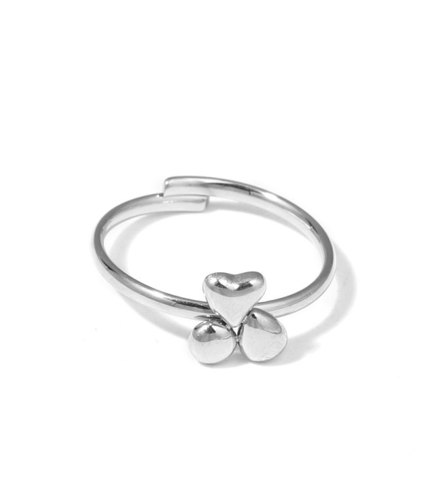Anillo plateado con corazón, círculo y gota