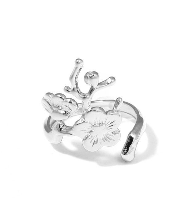 Anillo floral con mariposa